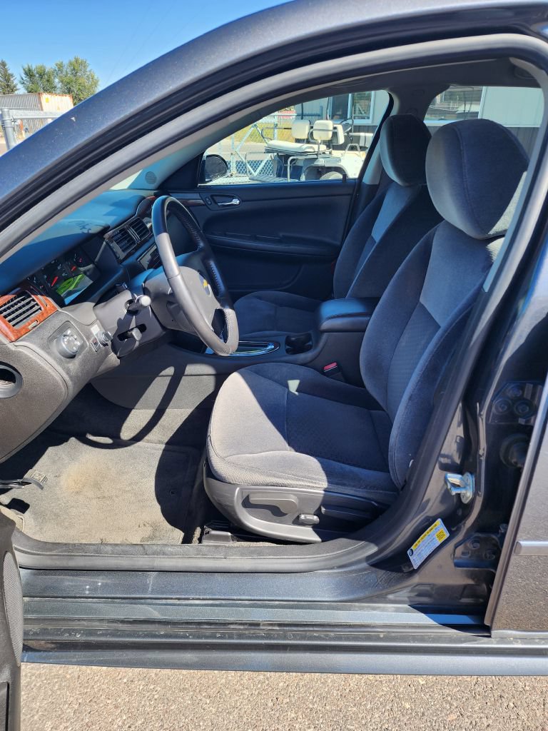 Used 2011 Chevrolet Impala LS FWD image 14