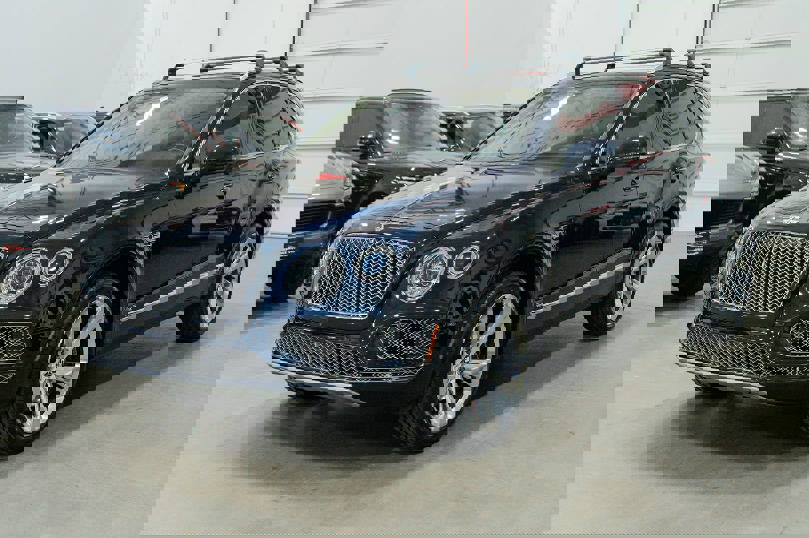 Used 2020 Bentley Bentayga V8 image 3