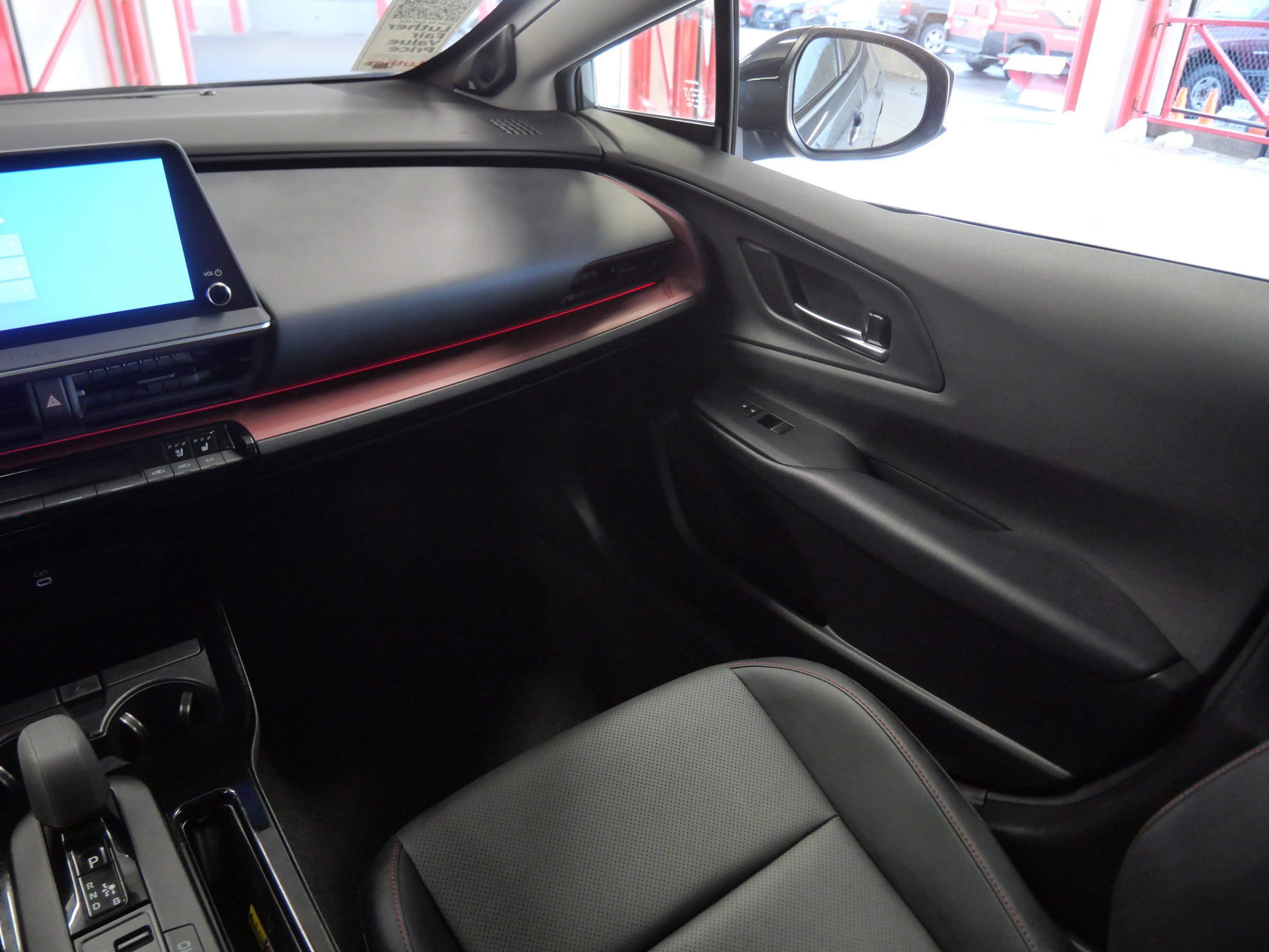 Used 2023 Toyota Prius Prime Premium image 12