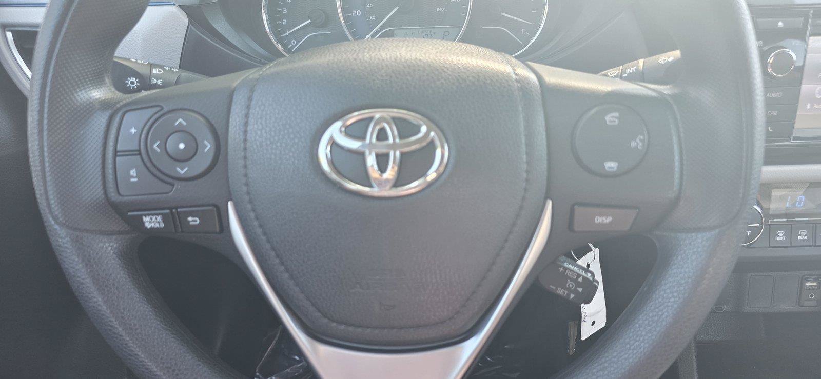 Used 2015 Toyota Corolla LE FWD image 15