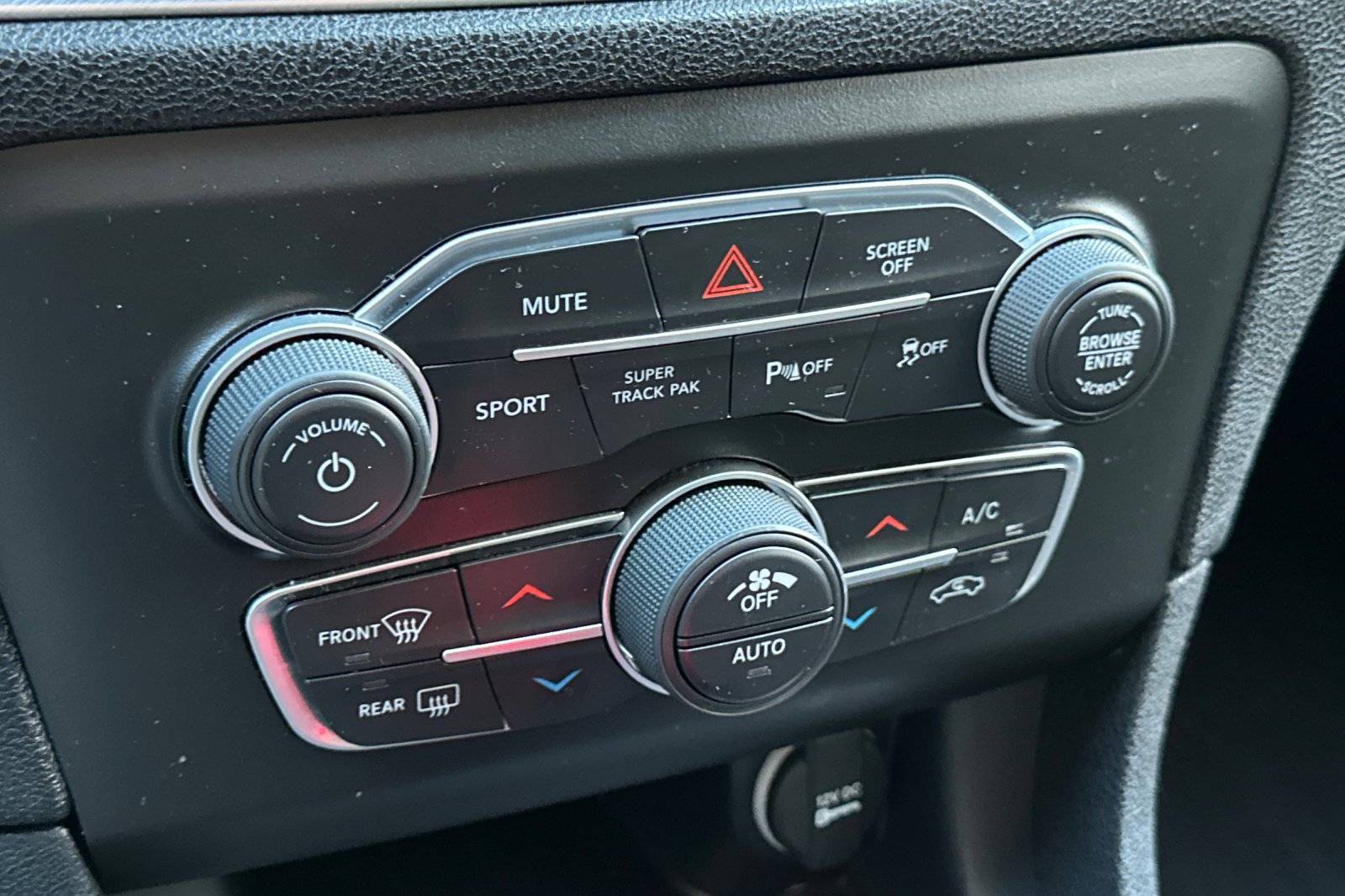 Used 2021 Dodge Charger R/T w/ Blacktop Package image 27