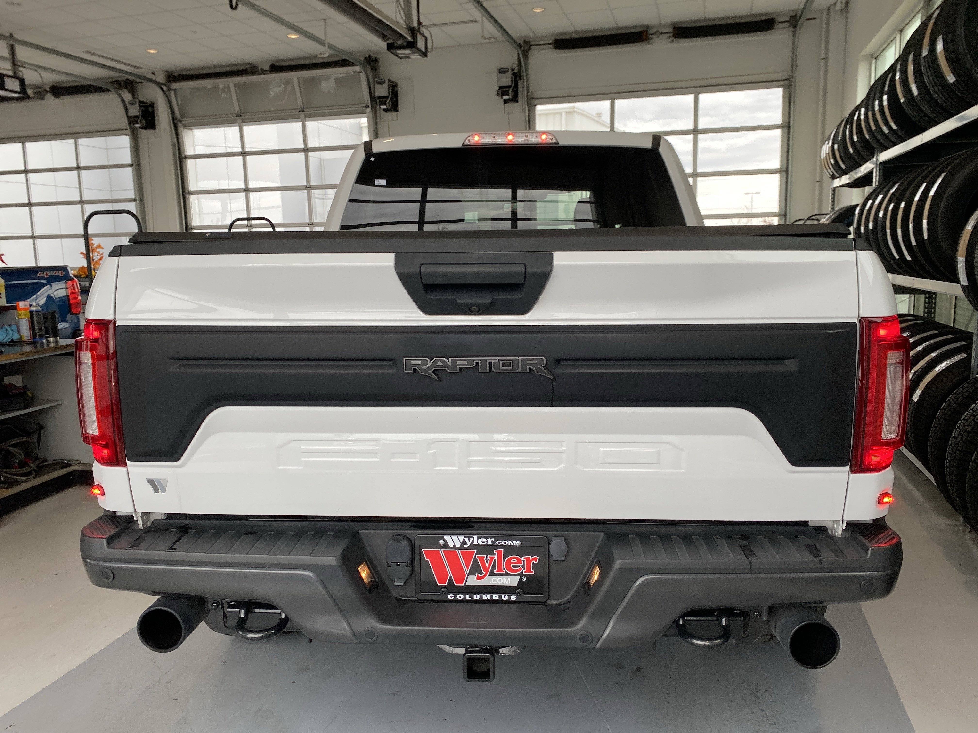 Used 2020 Ford F150 Raptor image 5