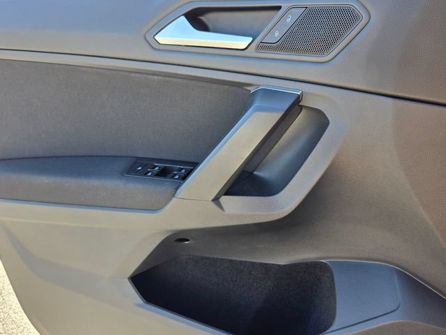 Used 2021 Volkswagen Tiguan S FWD image 30