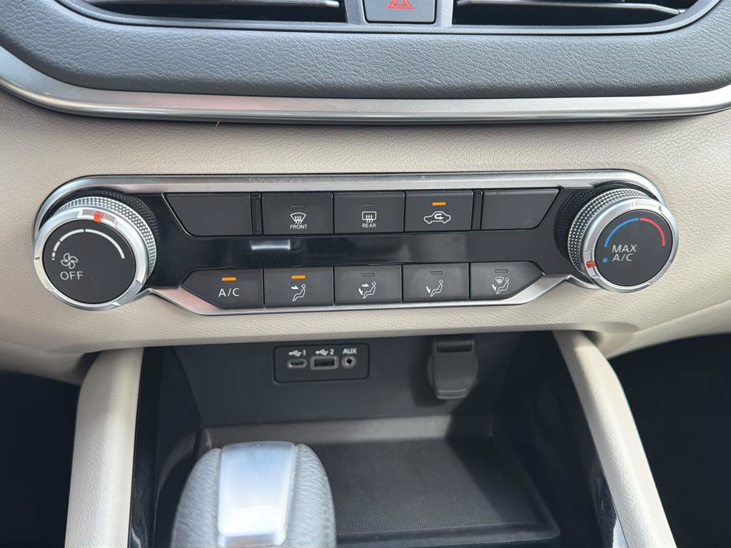 Used 2021 Nissan Altima 2.5 SV AWD/4WD image 16
