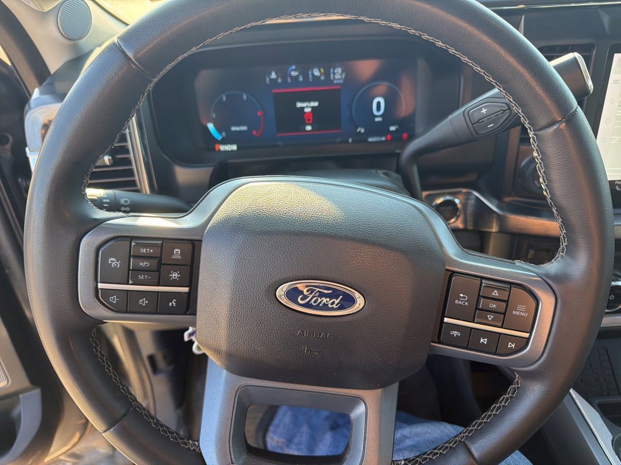 Used 2025 Ford F250 Lariat w/ Lariat Ultimate Package AWD/4WD image 32