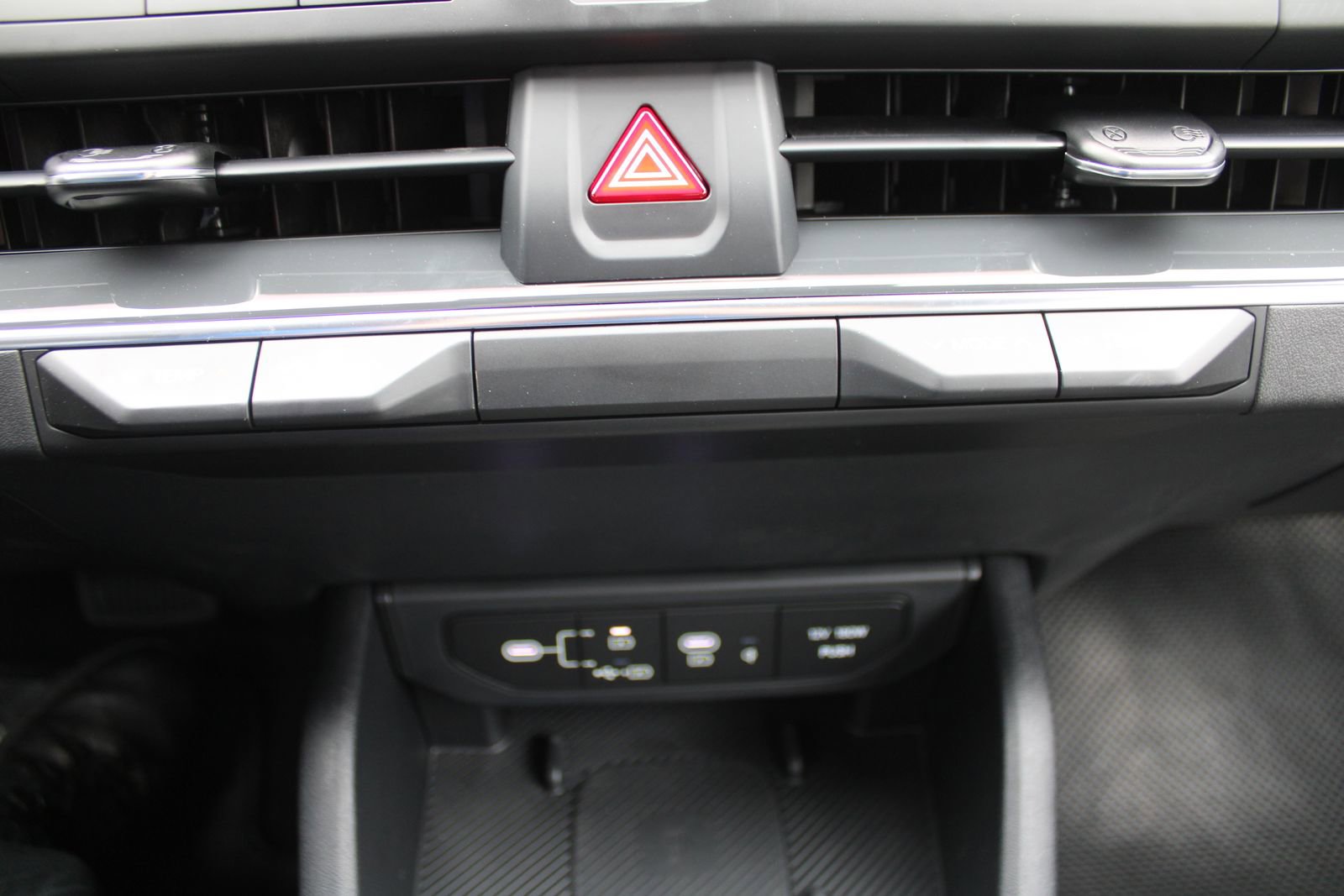 New 2026 Kia K4 GT-Line image 36