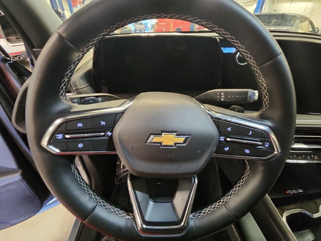 Certified 2026 Chevrolet Traverse LT w/ Driver Confidence Package AWD/4WD image 17