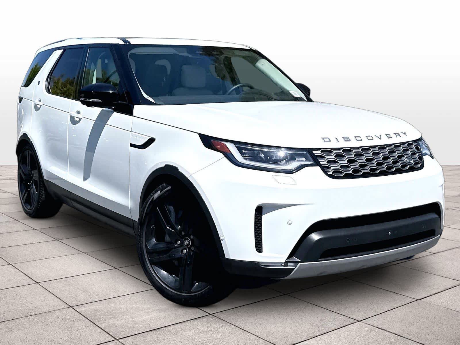 Used 2025 Land Rover Discovery S AWD/4WD image 2