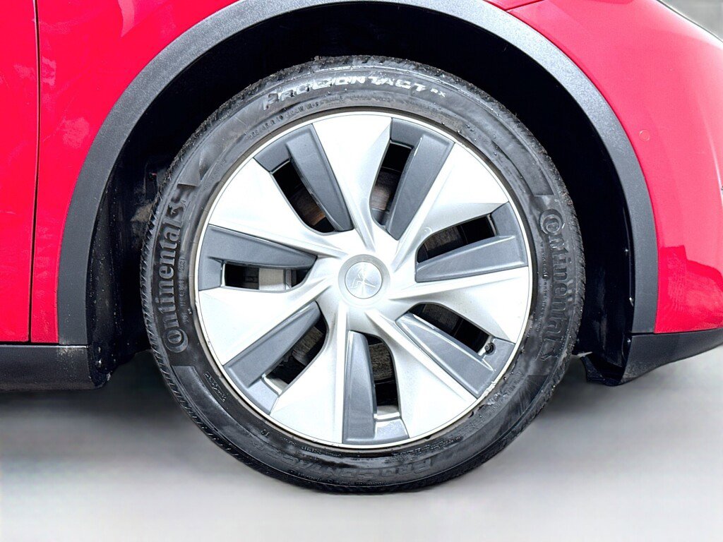 Used 2021 Tesla Model Y Long Range image 43