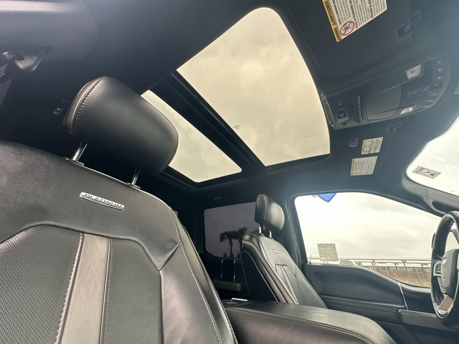 Certified 2019 Ford F350 Platinum w/ Platinum Ultimate Package image 16