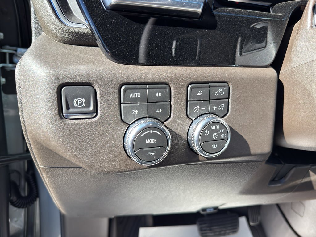 New 2026 GMC Sierra 3500 SLT w/ SLT Premium Package AWD/4WD image 20