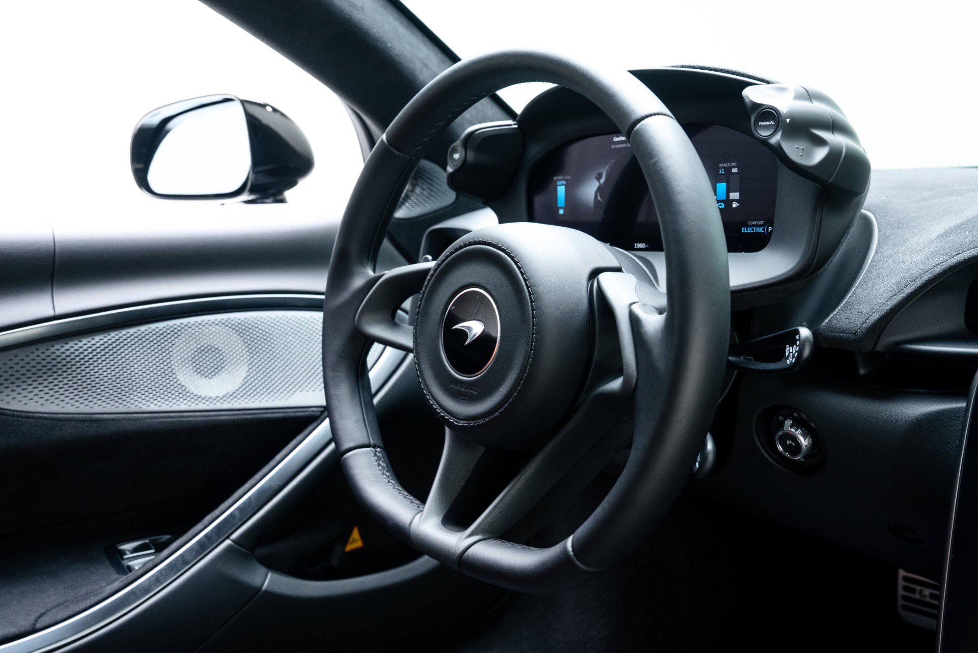 Used 2026 McLaren Artura image 34