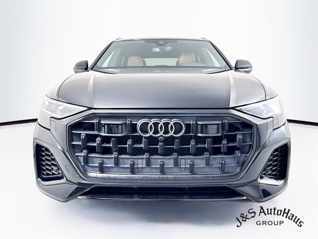 Used 2024 Audi Q8 Premium Plus w/ Premium Plus Package image 2