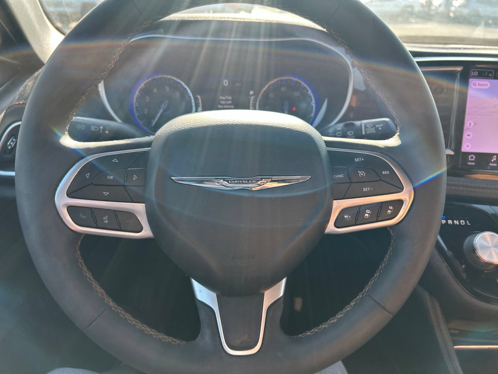 Used 2022 Chrysler Pacifica Pinnacle AWD/4WD image 16