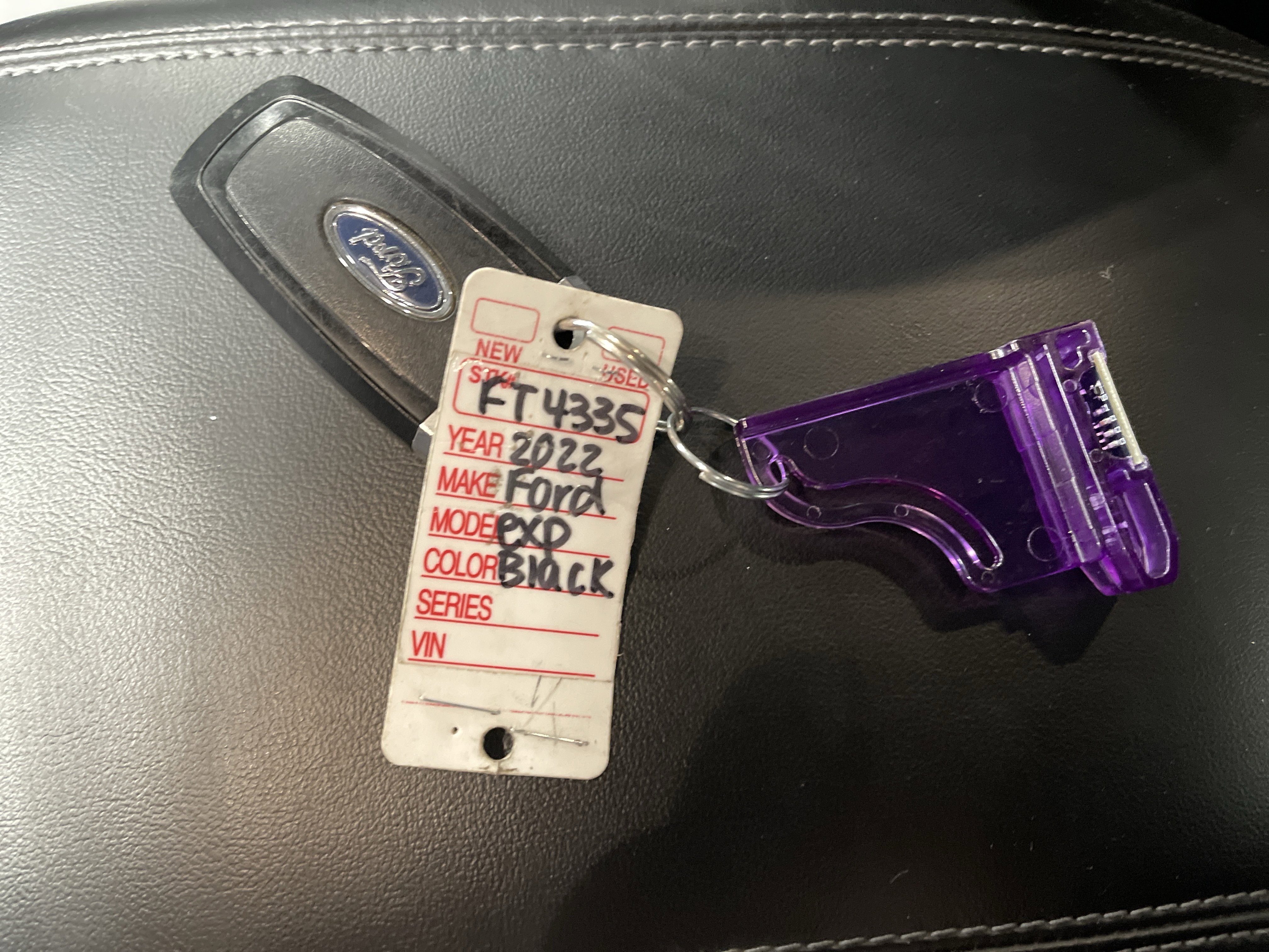 Used 2022 Ford Explorer XLT w/ Equipment Group 202A image 27