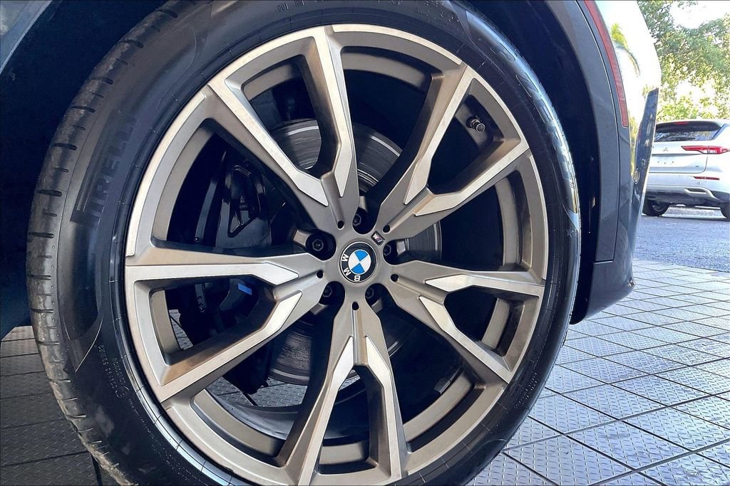Used 2021 BMW X7 M50i w/ Cold Weather Package AWD/4WD image 37