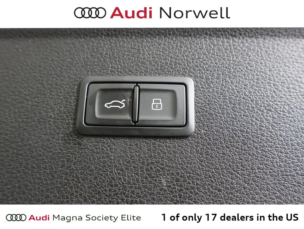 Used 2023 Audi Q5 2.0T Premium w/ Convenience Package AWD/4WD image 16