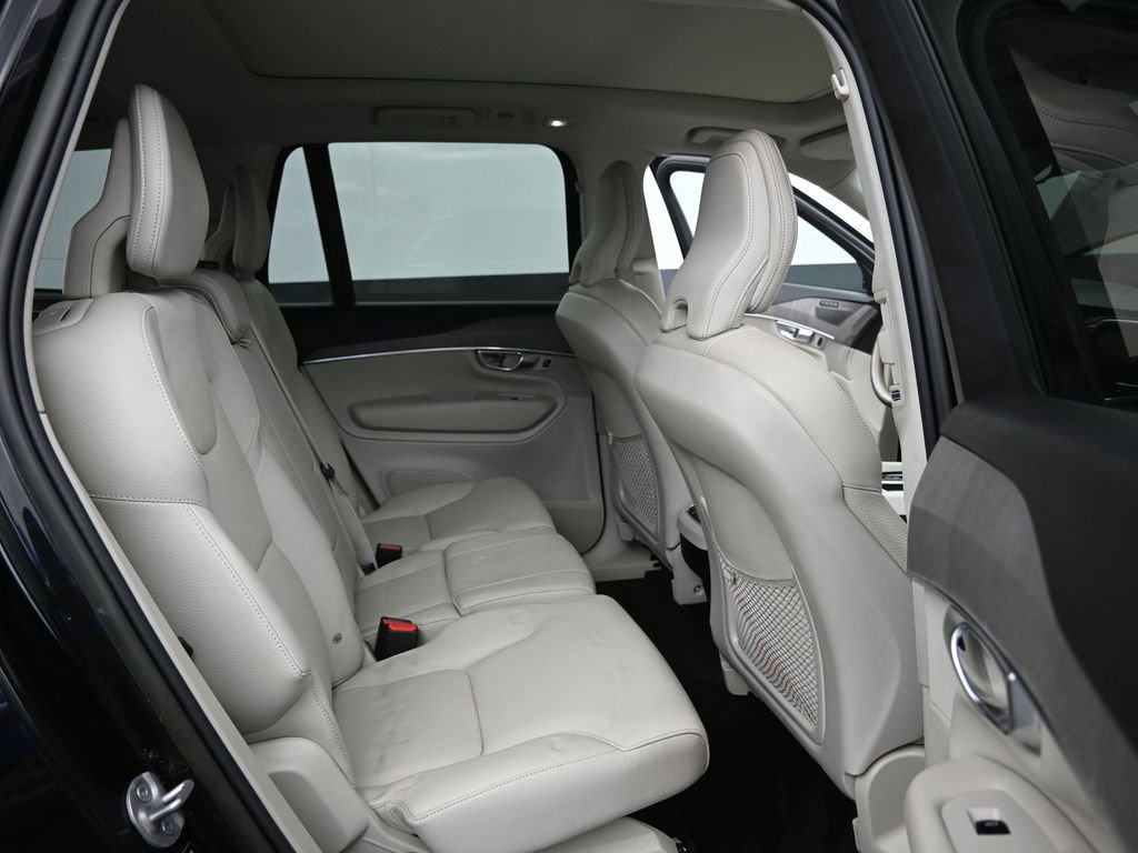 Certified 2023 Volvo XC90 B6 Plus w/ Protection Package Premier image 17