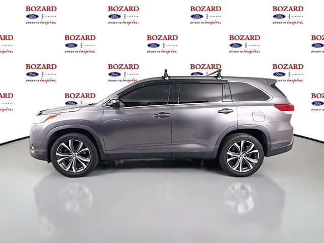 Used 2019 Toyota Highlander LE FWD image 5