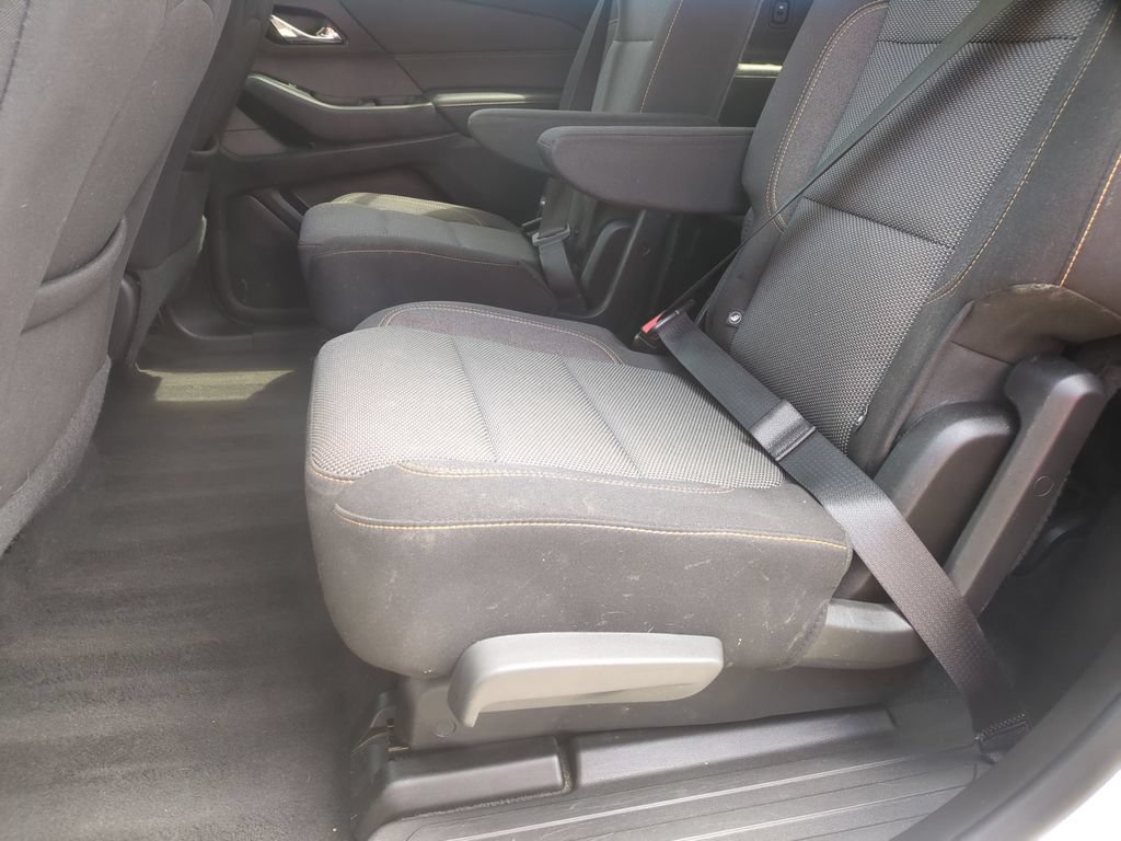 Used 2019 Chevrolet Traverse LT FWD image 14