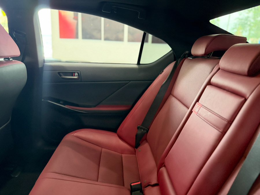 Used 2024 Lexus IS 300 F Sport RWD image 15