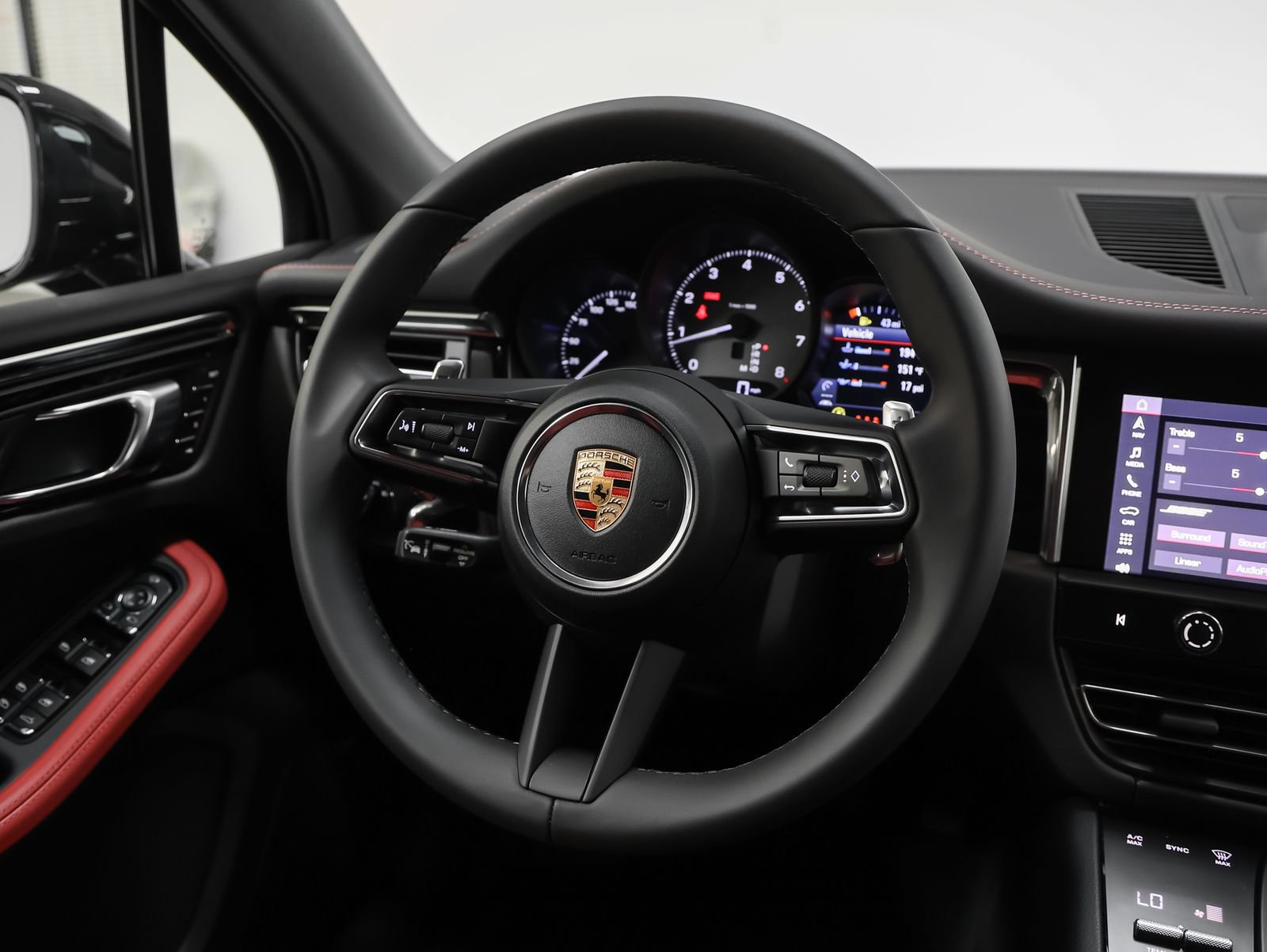 New 2026 Porsche Macan S AWD/4WD image 33