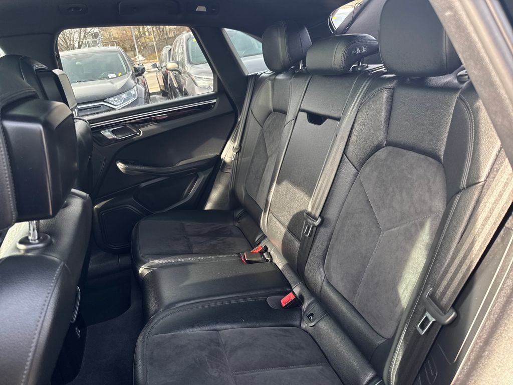 Used 2019 Porsche Macan Base image 36