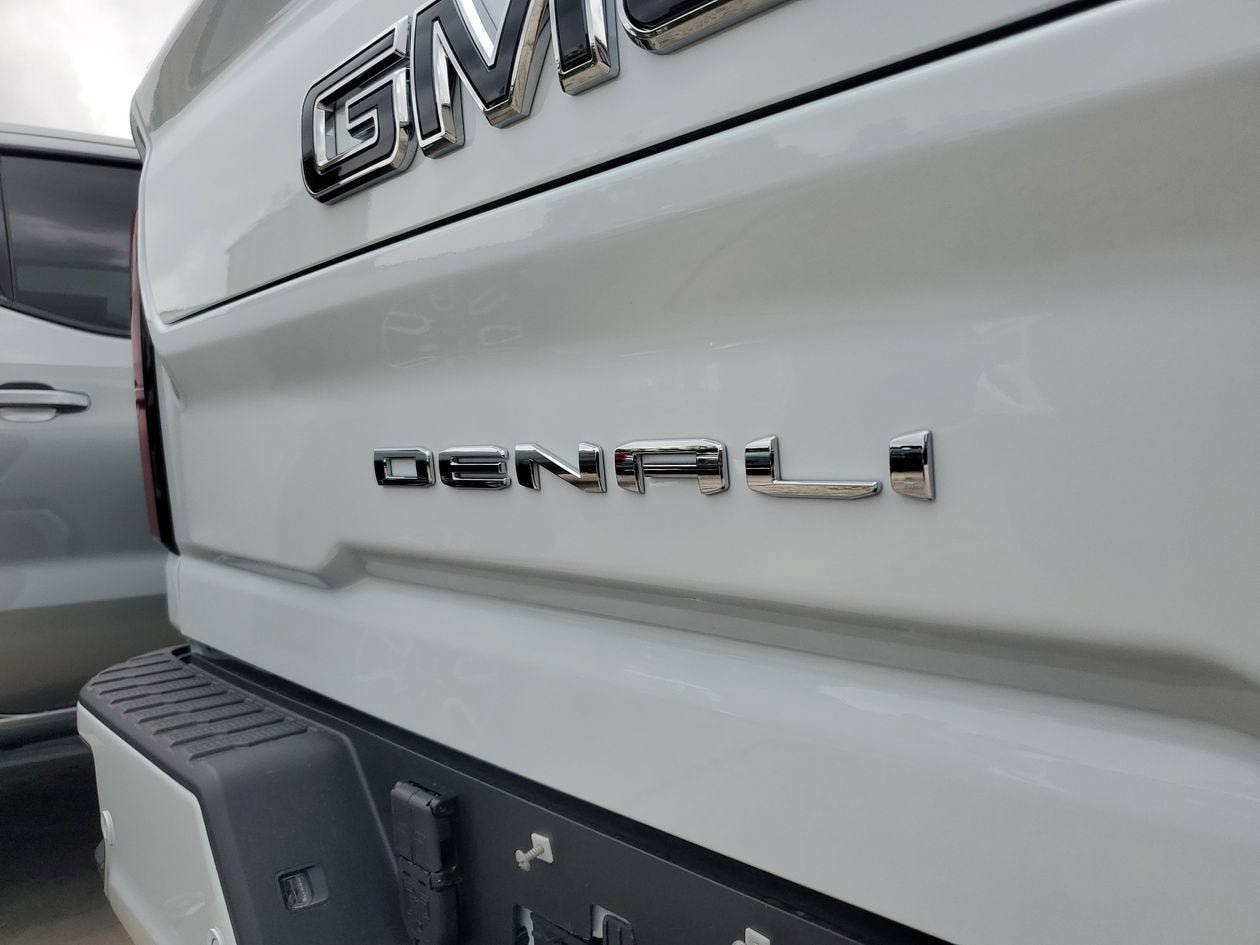 New 2026 GMC Sierra 3500 Denali Ultimate AWD/4WD image 9