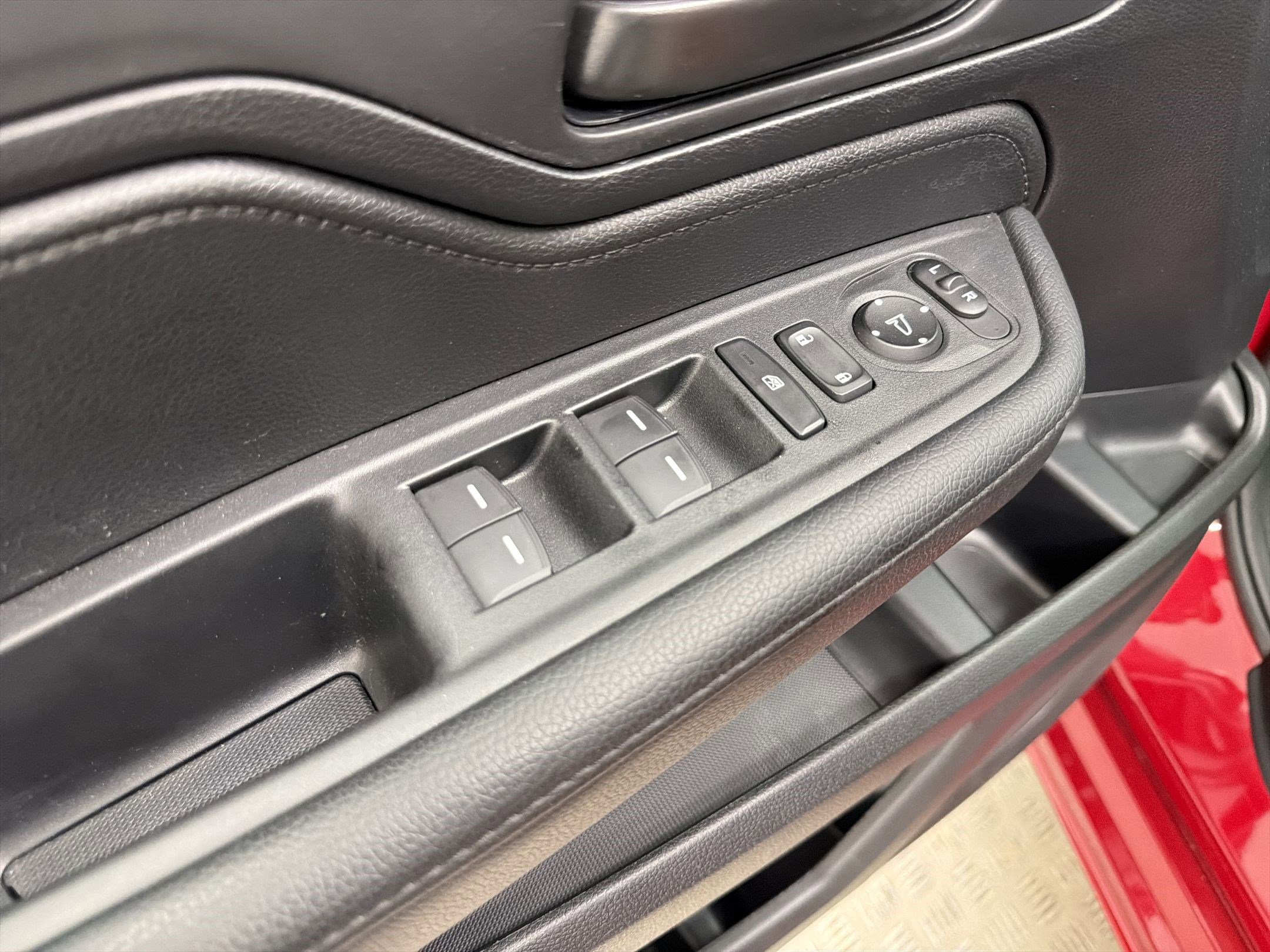 Used 2025 Honda Odyssey Sport-L image 12