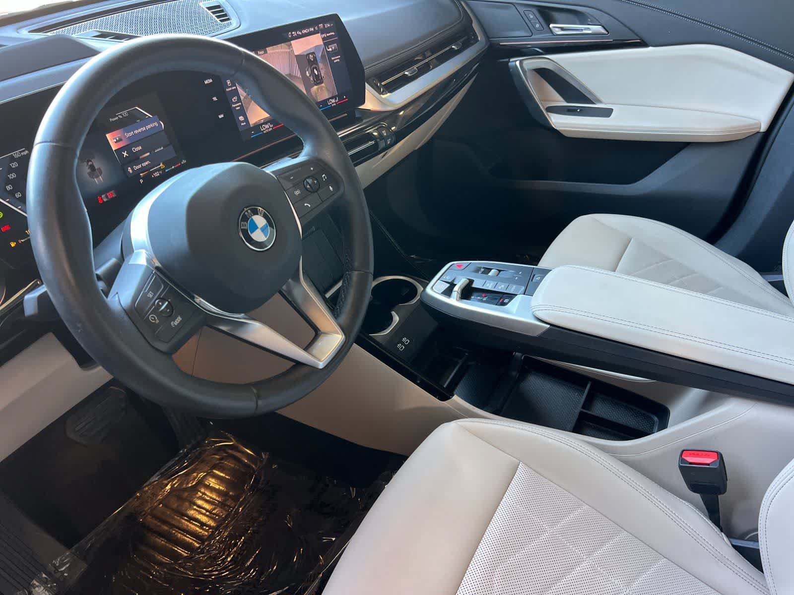 Used 2025 BMW X1 xDrive28i w/ Technology Package AWD/4WD image 12