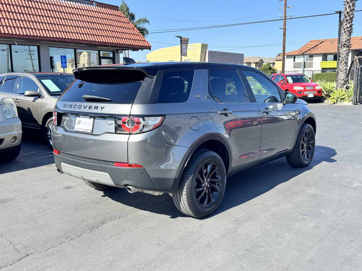 Used 2018 Land Rover Discovery Sport SE AWD/4WD image 6