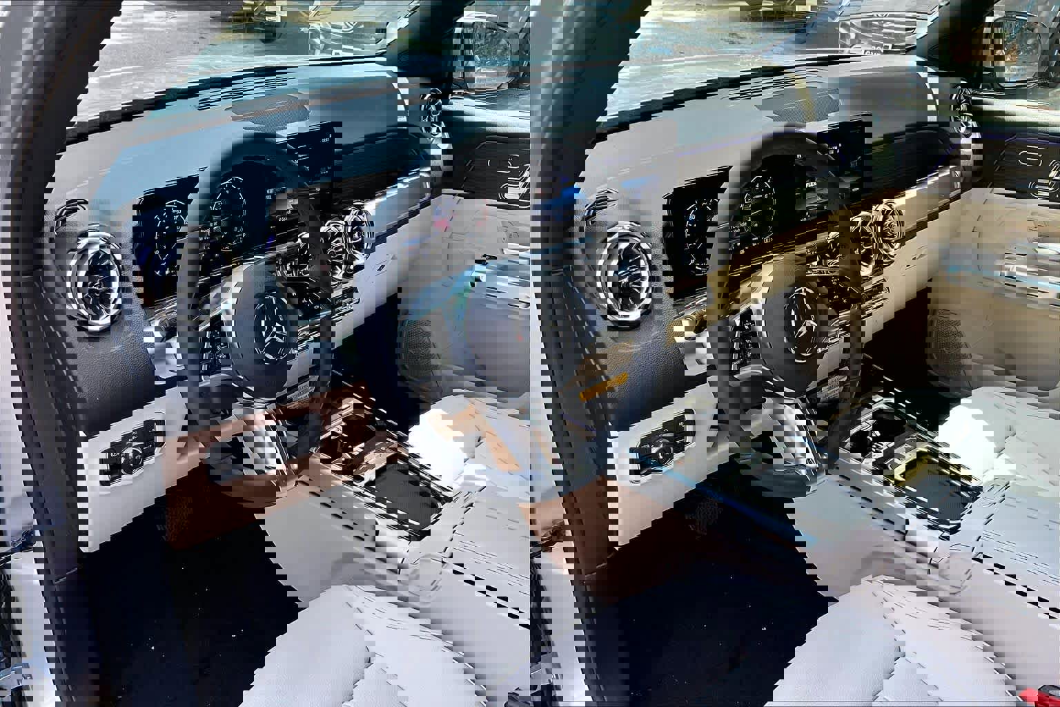 New 2026 Mercedes-Benz GLB 250 4MATIC image 10