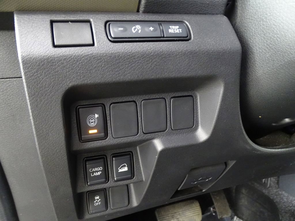 Used 2023 Nissan Frontier SV w/ Technology Package image 18