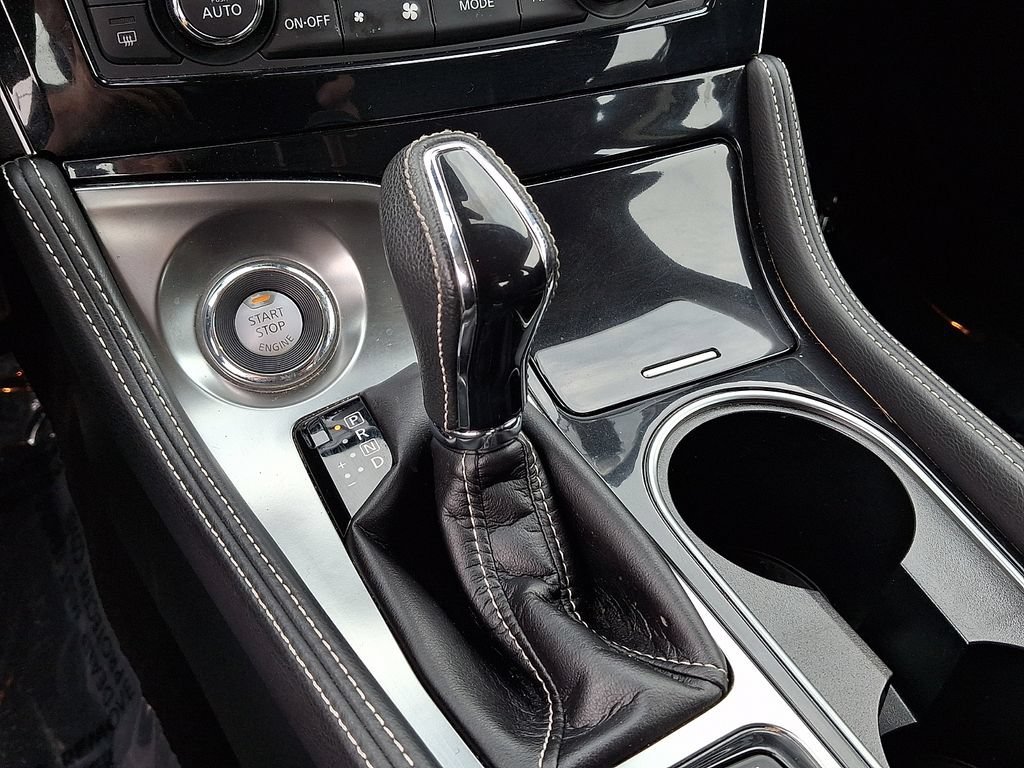 Used 2023 Nissan Maxima SV w/ Floor Mat Group FWD image 16