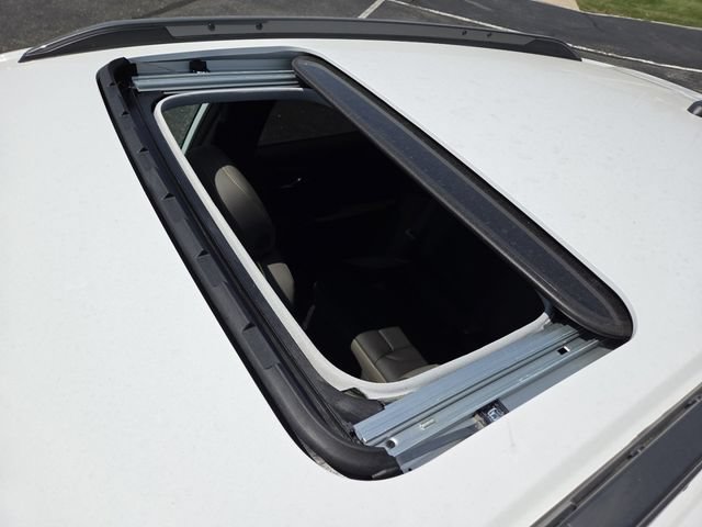 New 2026 Chevrolet Trax ACTIV w/ Sunroof Package FWD image 3