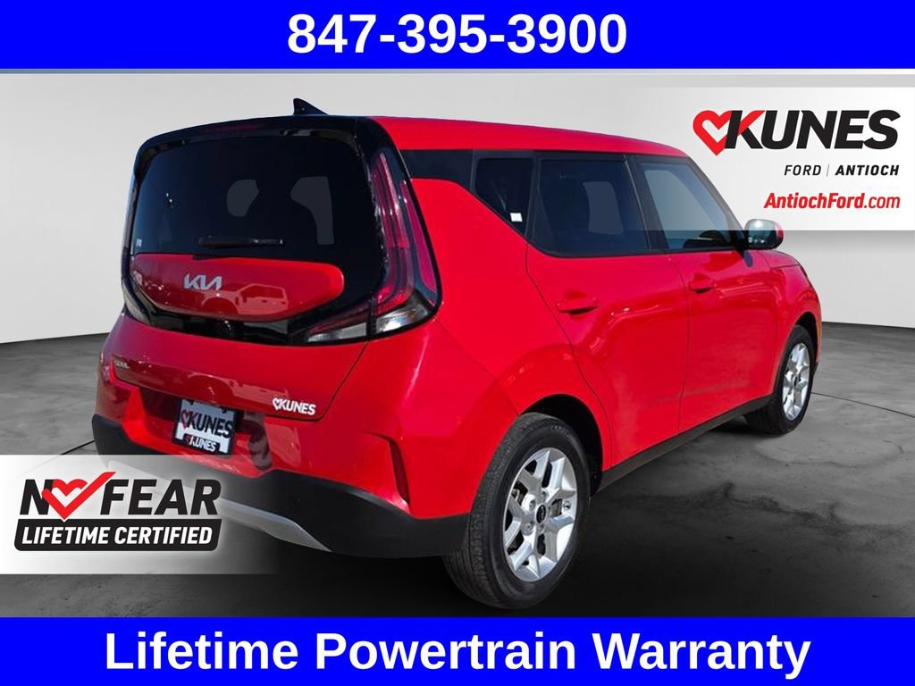 Used 2025 Kia Soul LX w/ LX Technology Package FWD image 9