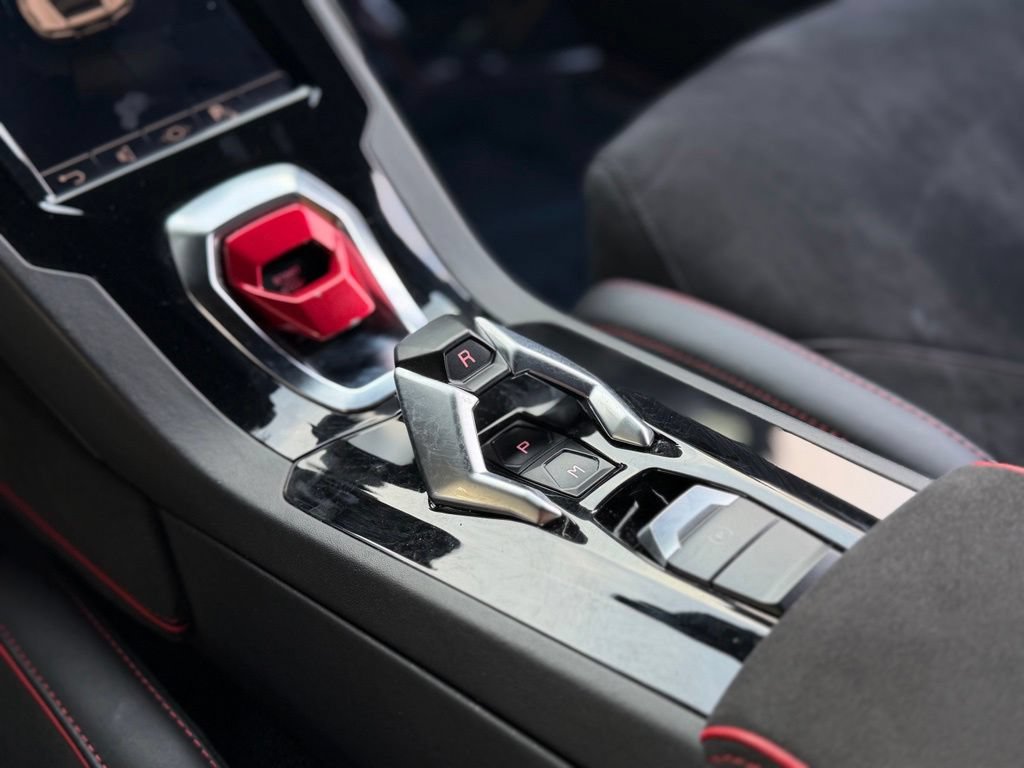 Used 2021 Lamborghini Huracan EVO RWD image 44