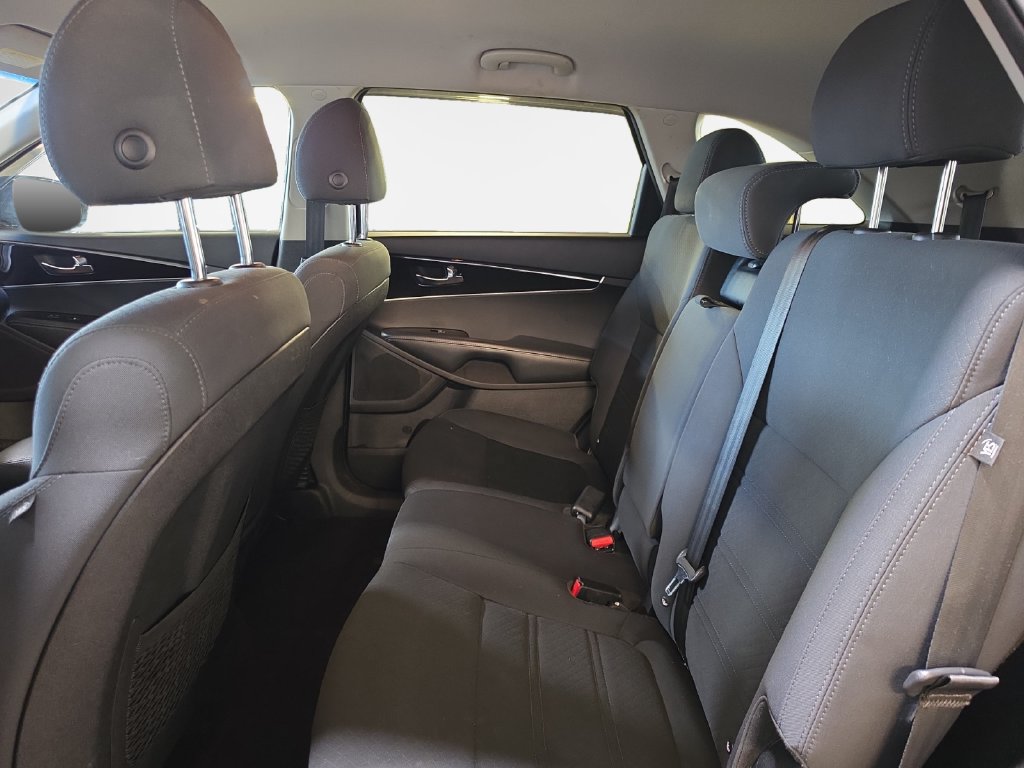 Used 2019 Kia Sorento AWD image 24