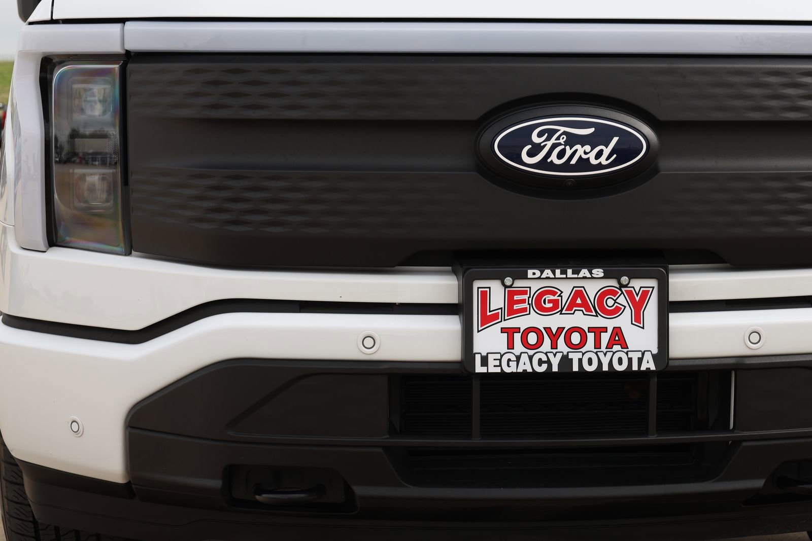 Used 2024 Ford F150 Lightning Flash image 11