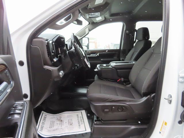 Used 2024 GMC Sierra 3500 SLE w/ SLE Convenience Package image 2