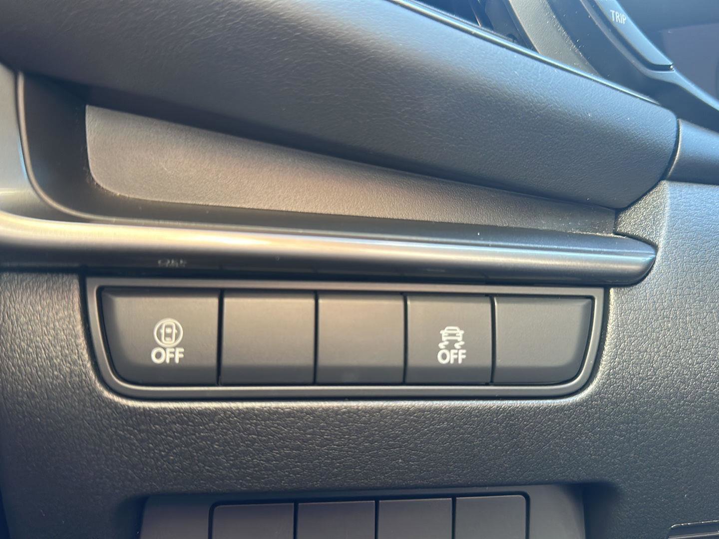 Used 2021 MAZDA MAZDA3 s image 21