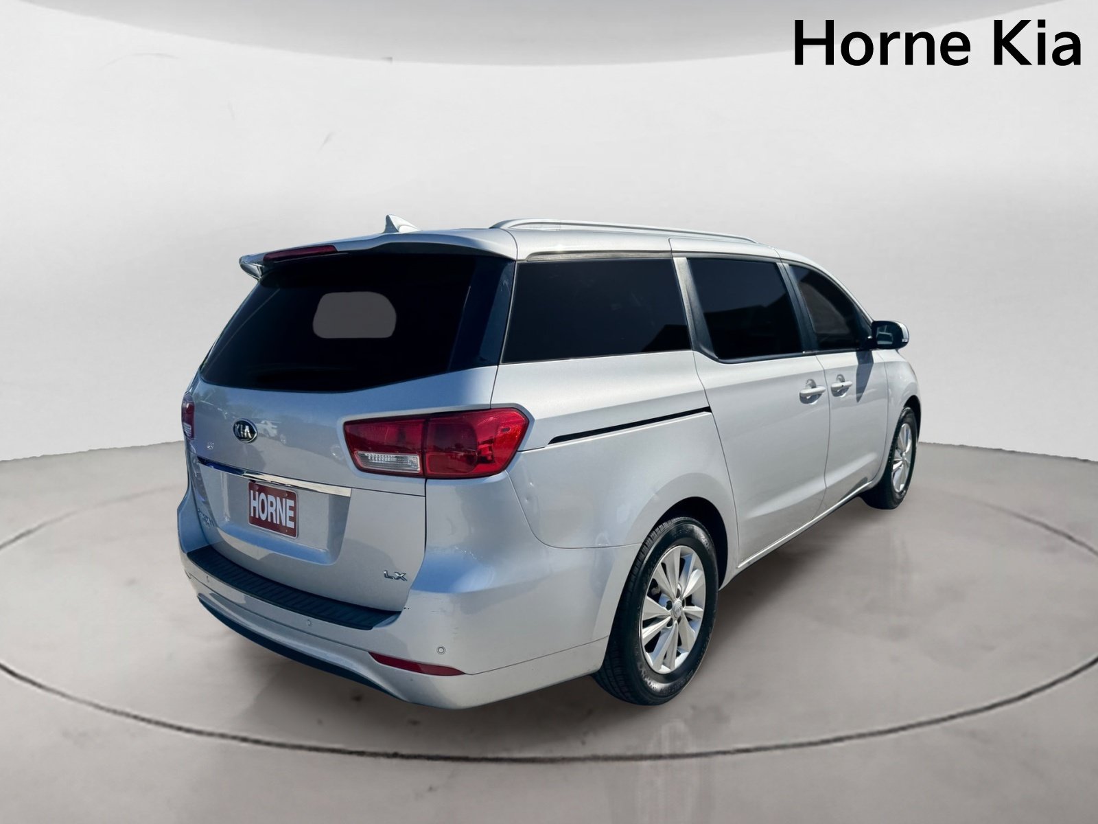 Used 2018 Kia Sedona LX w/ LX Essentials Premium Package FWD image 4