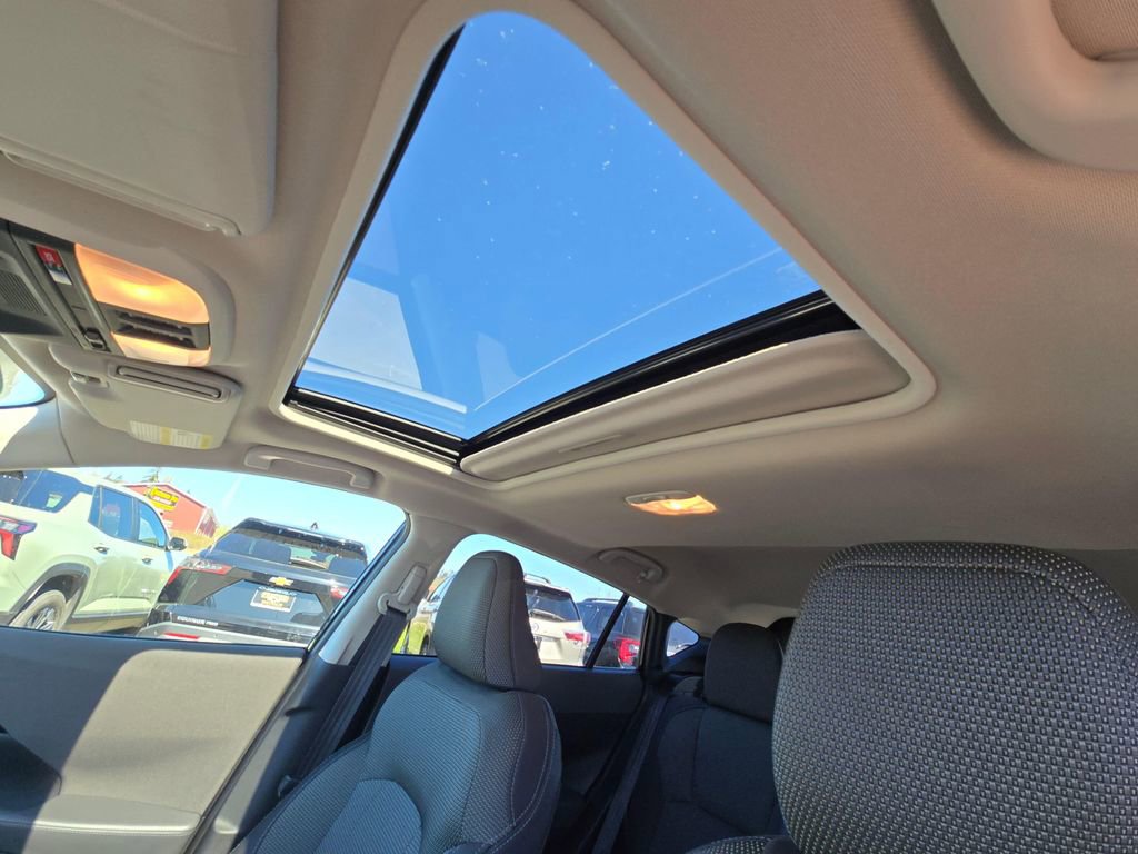 Used 2024 Subaru Crosstrek 2.0i Premium image 18