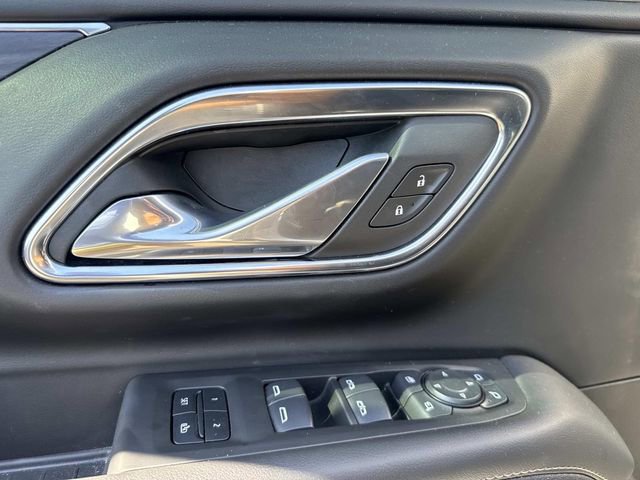 Used 2024 GMC Yukon XL SLT w/ SLT Luxury Package image 25