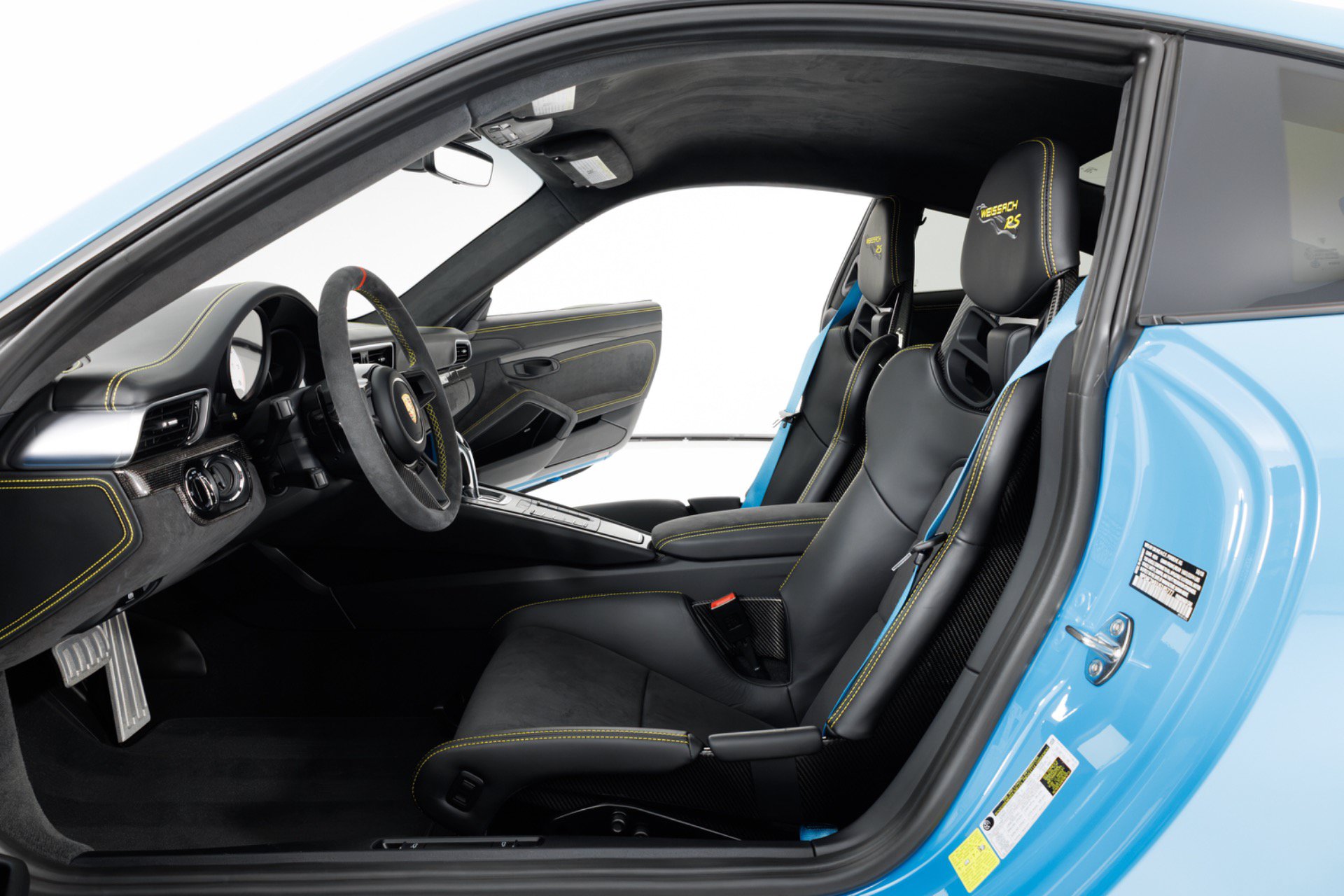 Used 2018 Porsche 911 GT2 RS RWD image 15