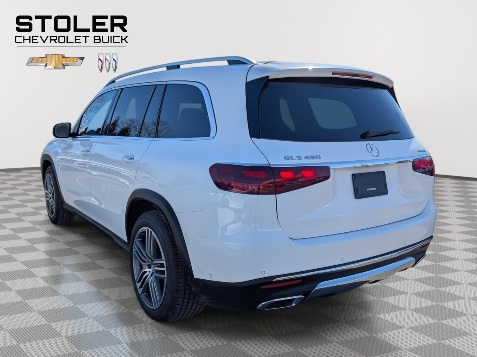 Used 2025 Mercedes-Benz GLS 450 4MATIC image 3