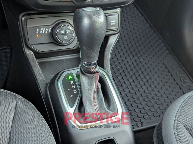 Used 2023 Jeep Renegade Trailhawk image 22