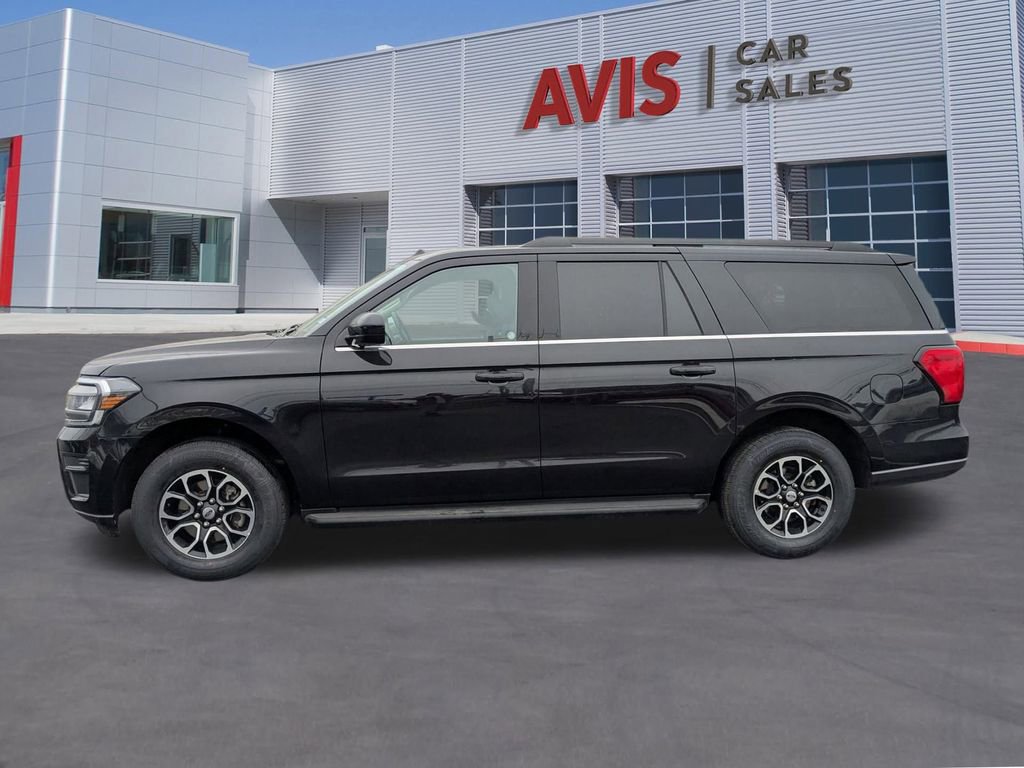 Used 2024 Ford Expedition Max XLT image 2