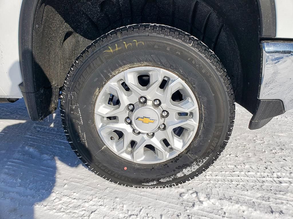 New 2026 Chevrolet Silverado 3500 LT w/ Snow Plow Prep/Camper Package image 33