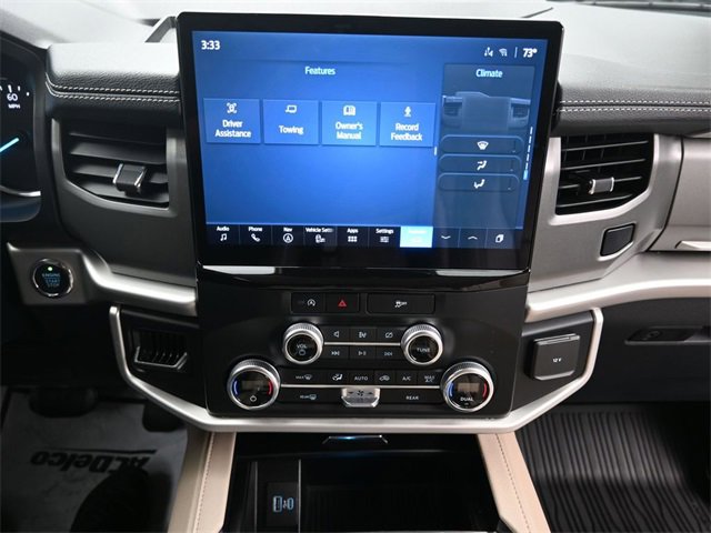 Used 2023 Ford Expedition XLT image 15